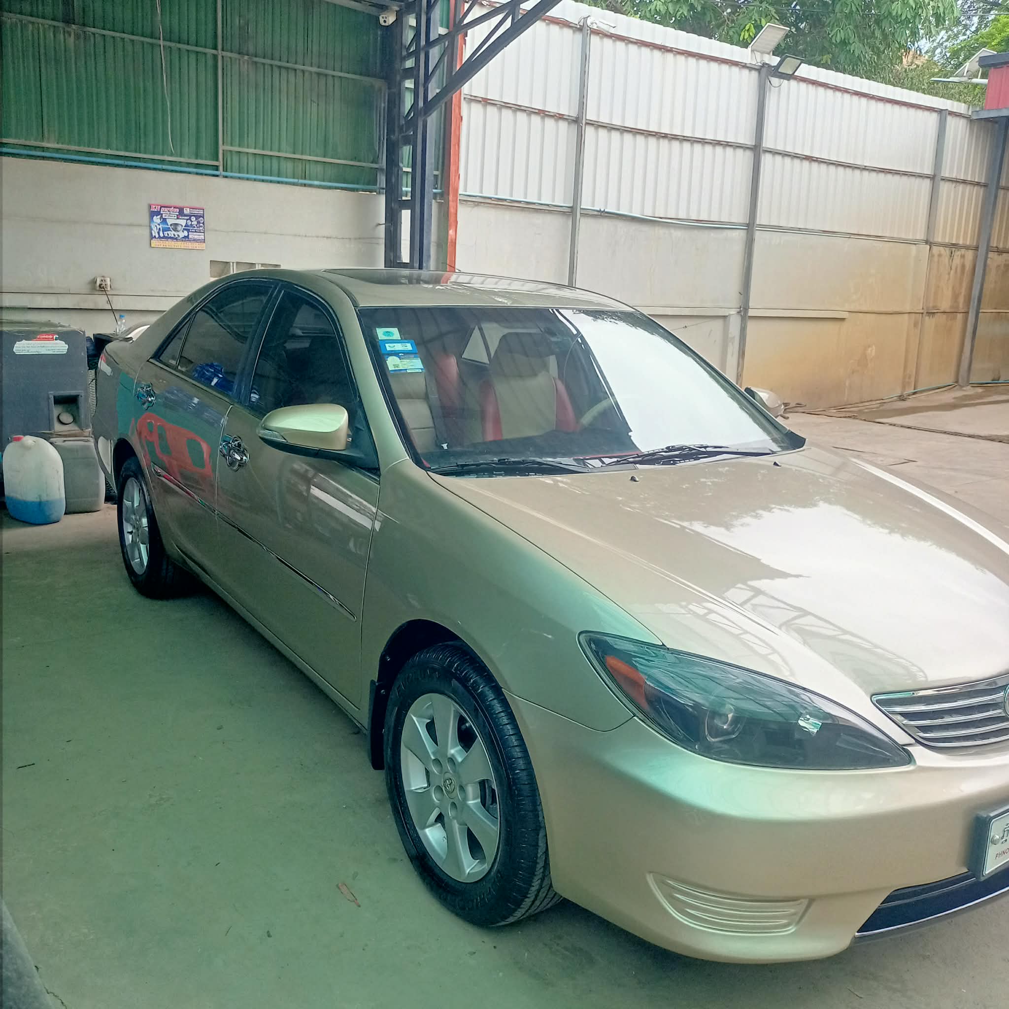 Camry 2002 xle Full option ដំបូលបើក